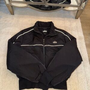 ALO Yoga Women’s Black Puffer Jacket